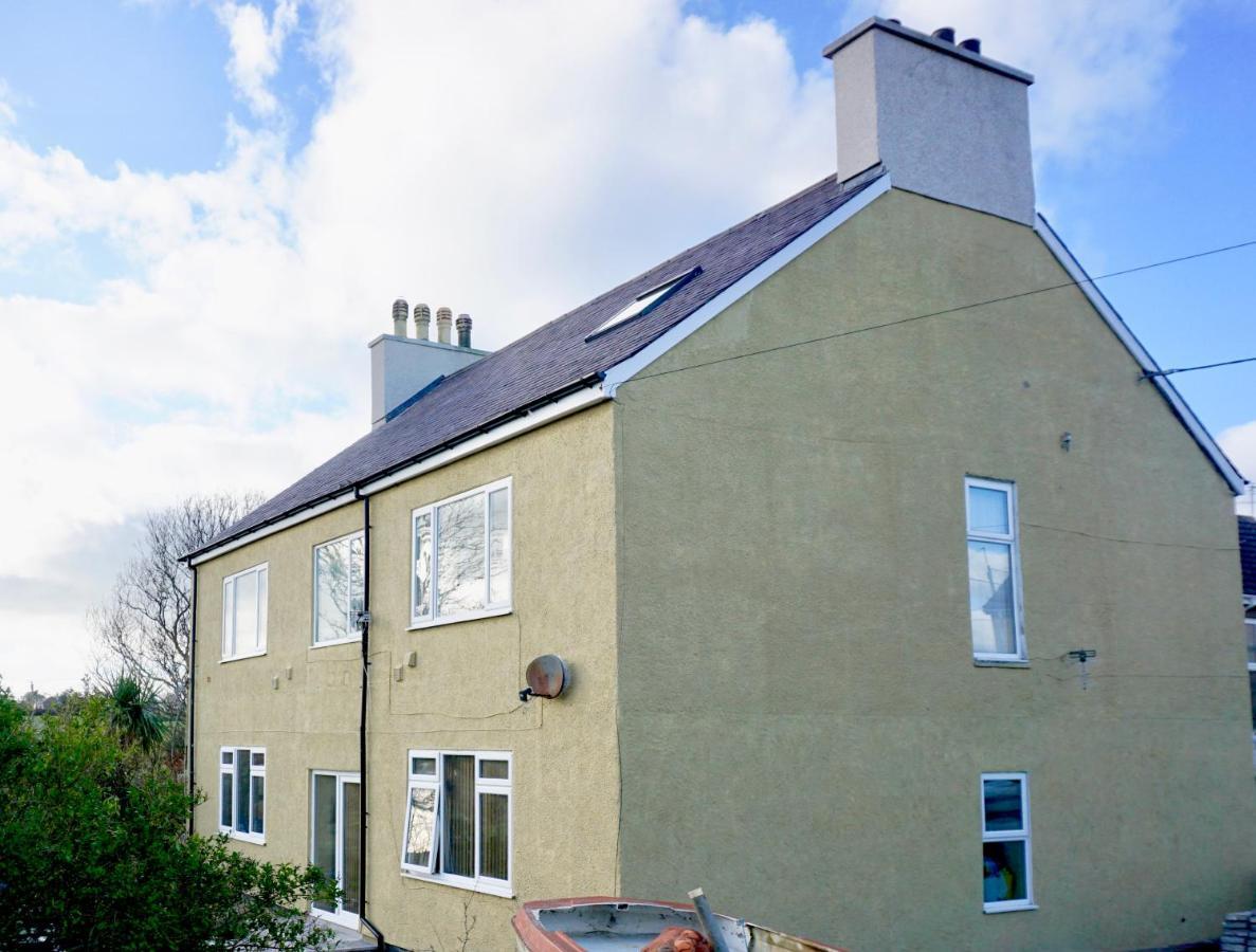 Clydfan Apartment Holyhead Exterior photo
